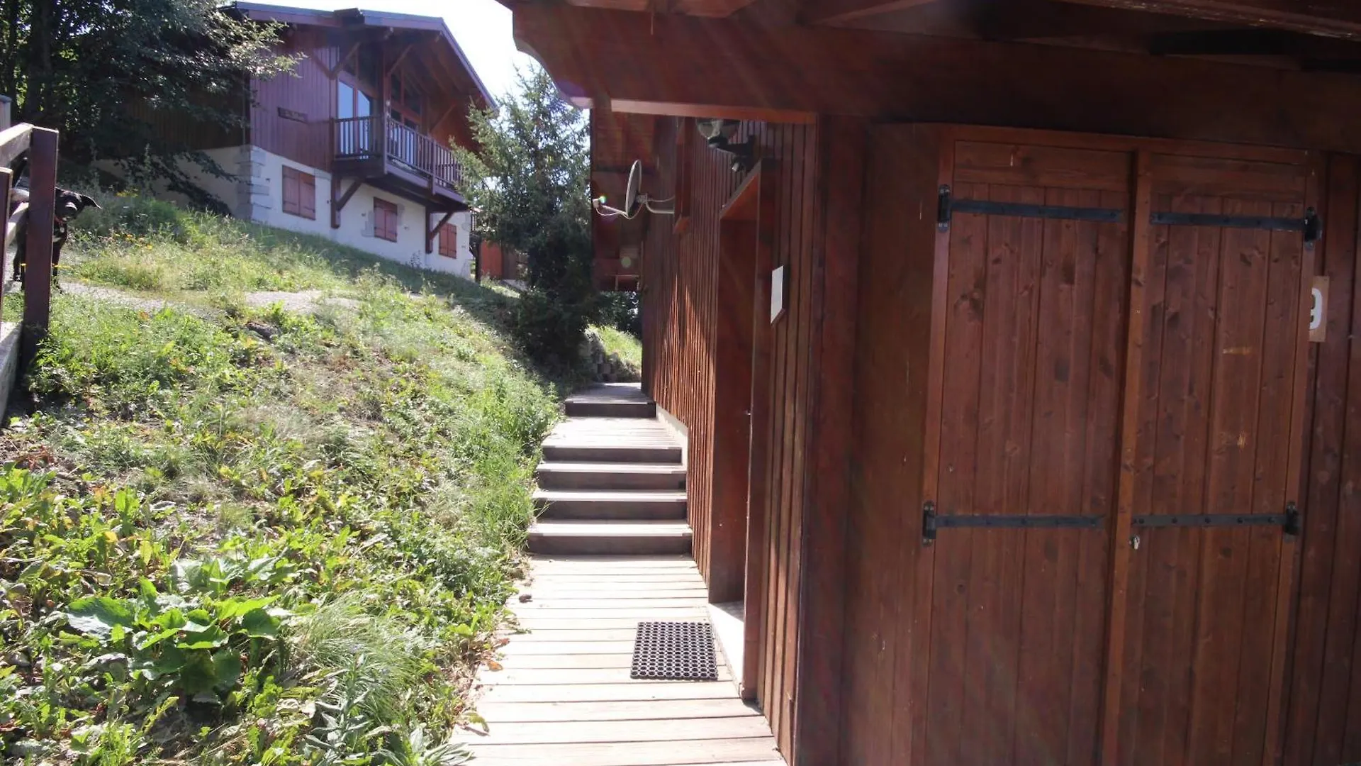 Chalet La Plagne Montalbert 50M Des Pistes contacts